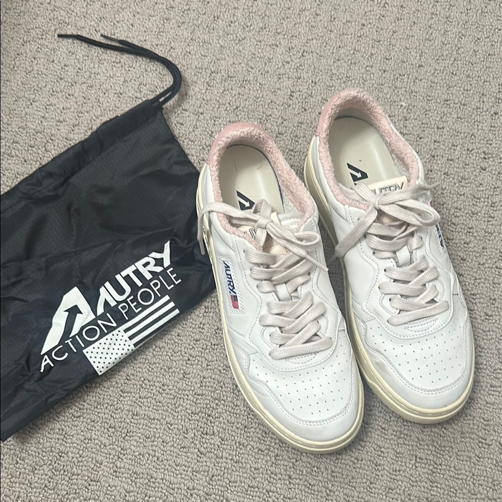 Autry White and Pink Medalist Low Top Sneakers